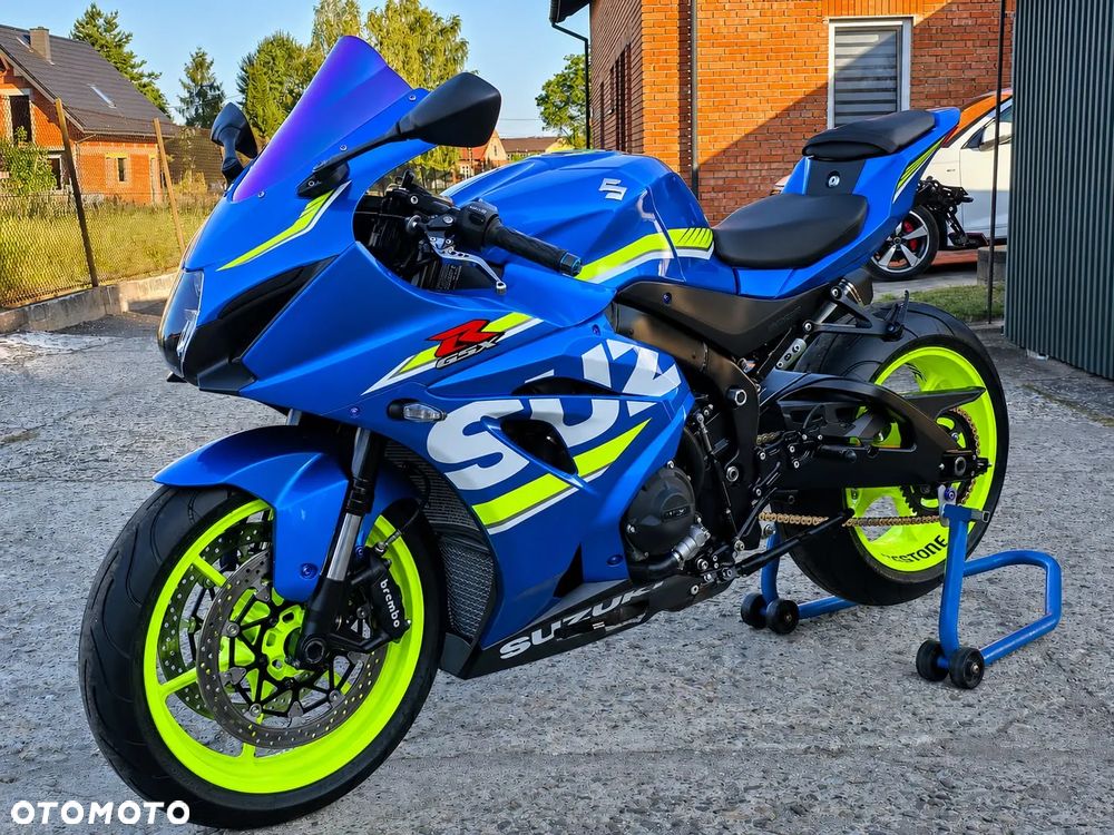 Suzuki GSX-R - 1