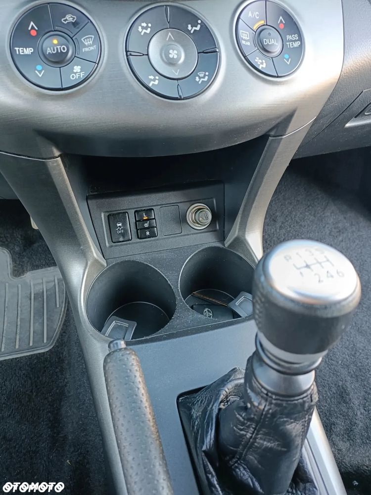 Toyota RAV4 2.2 D-4D 4x4 Executive - 31