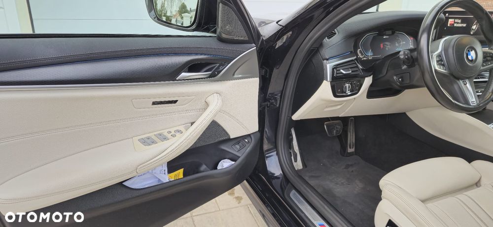 BMW Seria 5 530e xDrive - 12