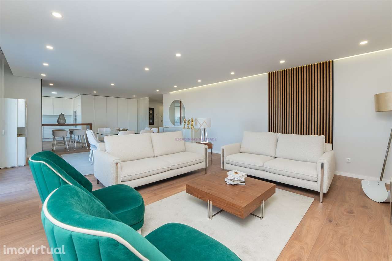 T4 com 207 m² | 2 Suites | Vista Rio | Garagem | Bom Sucesso, Alverca - Grande imagem: 5/45