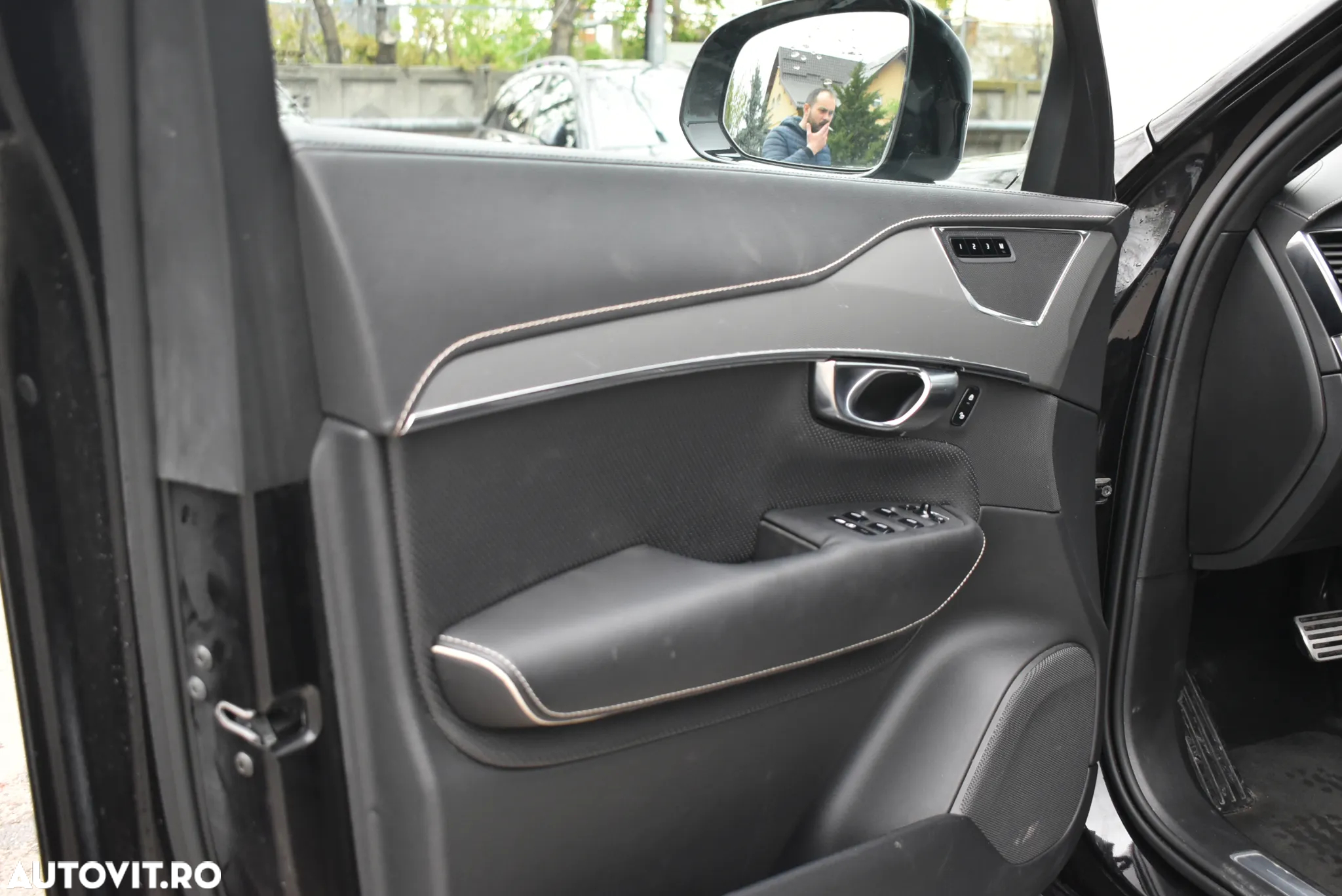Volvo XC 90 T8 AWD Twin Engine Geartronic RDesign - 12
