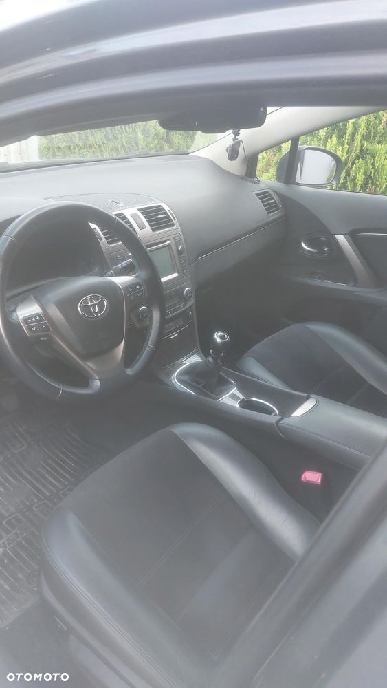 Toyota Avensis 2.0 D-4D Premium - 10