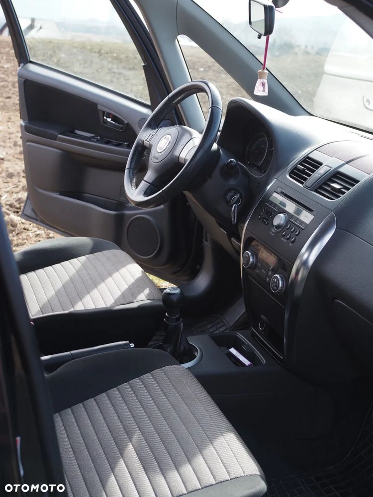 Fiat Sedici 1.6 16V 4x4 Emotion - 4