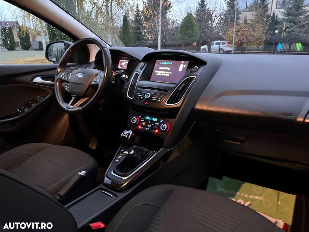 Ford Focus Turnier 1.5 EcoBoost Start-Stopp-System Titanium - 5