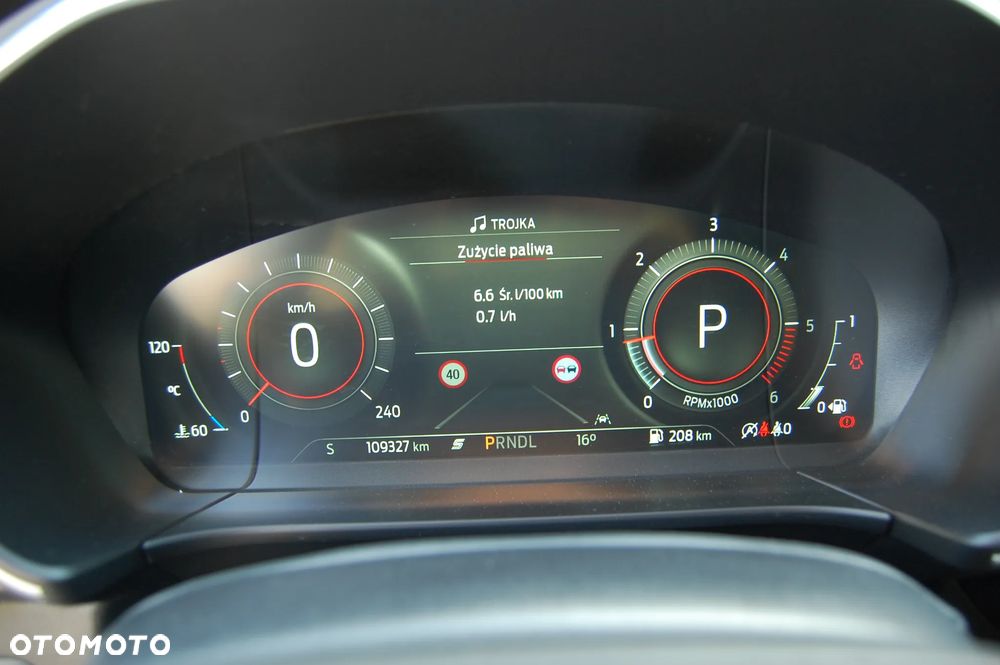 Ford Kuga - 37