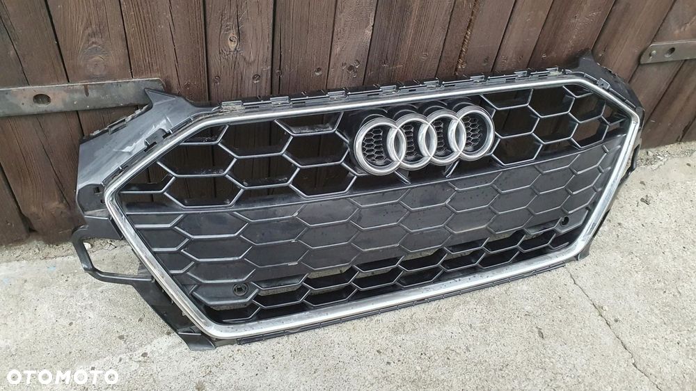 Atrapa Grill Audi A4 8W0 Lift 8W0853651EB - 4