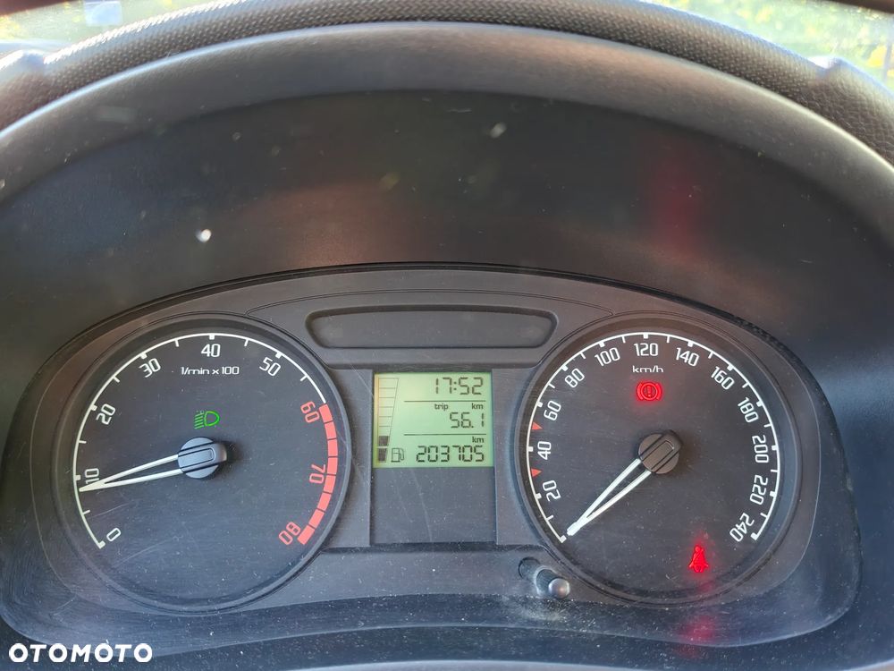 Skoda Fabia 1.2 HTP Active - 22