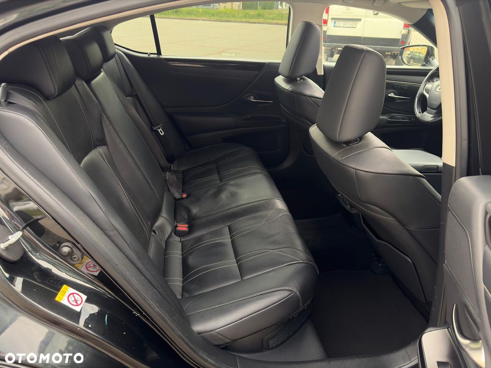 Lexus ES 300h Prestige - 21