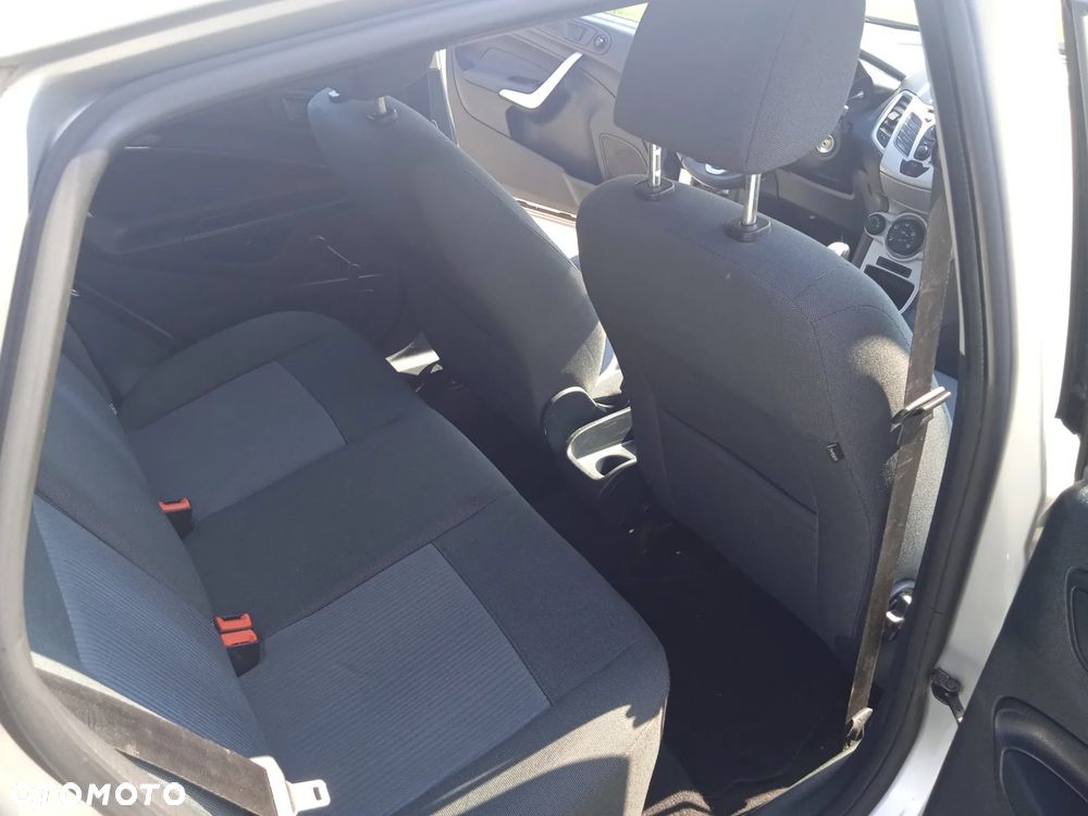 Ford Fiesta 1.25 Champions Edition - 19