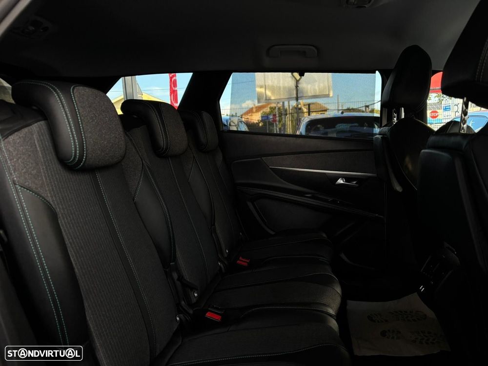 Peugeot 5008 1.5 BlueHDi Allure Pack EAT8 - 32