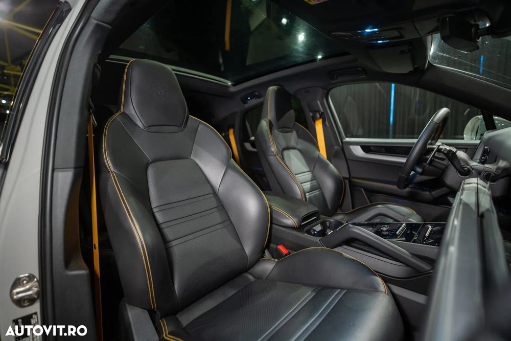 PORSCHE Cayenne Coupe 2023 — imagine 37