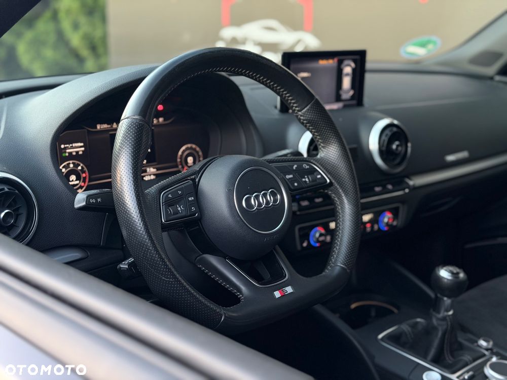 Audi A3 Sportback 2.0 TDI S line Sportpaket - 16