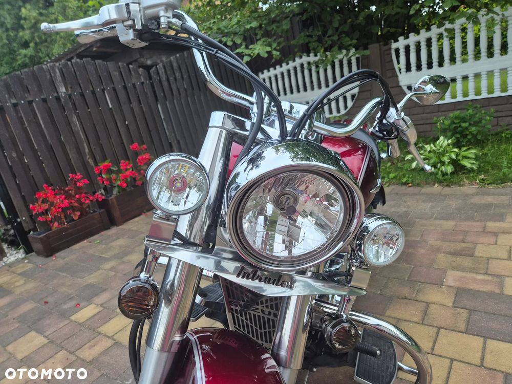 Suzuki VL 800 Volusia - Boulevard C50 - 12