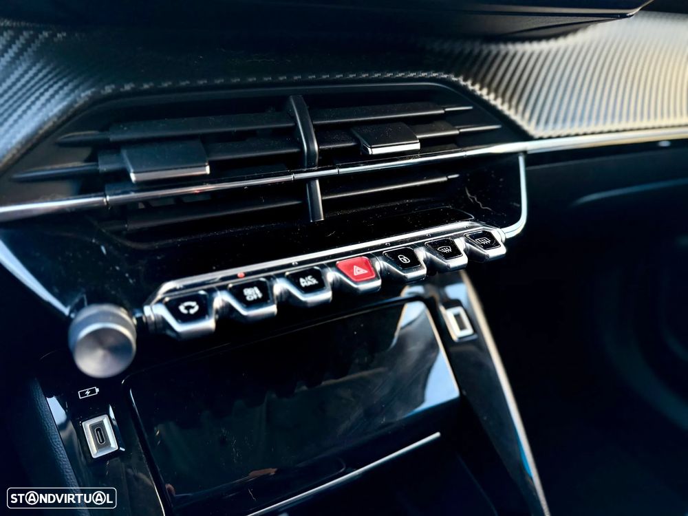 Peugeot 2008 1.5 BlueHDi Allure Pack - 23