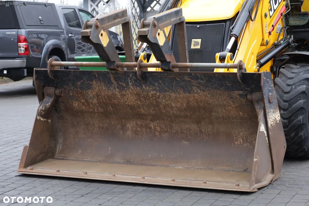 JCB 3CX - 14