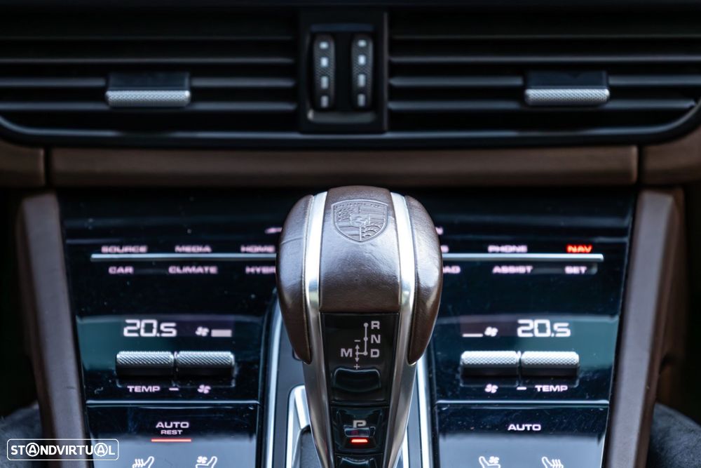 Porsche Cayenne Coupé E-Hybrid - 27