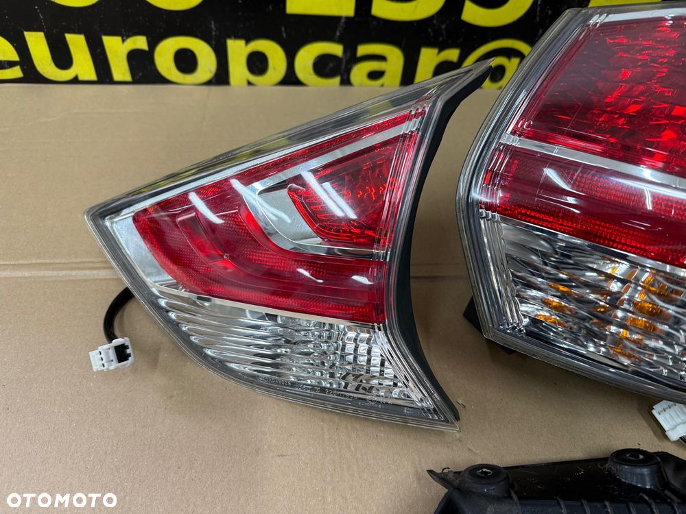 NISSAN X-TRAIL III T32 13-17 LAMPA PRAWA TYLNA KAROSERYJNA i W KLAPĘ KOMPLET - 3