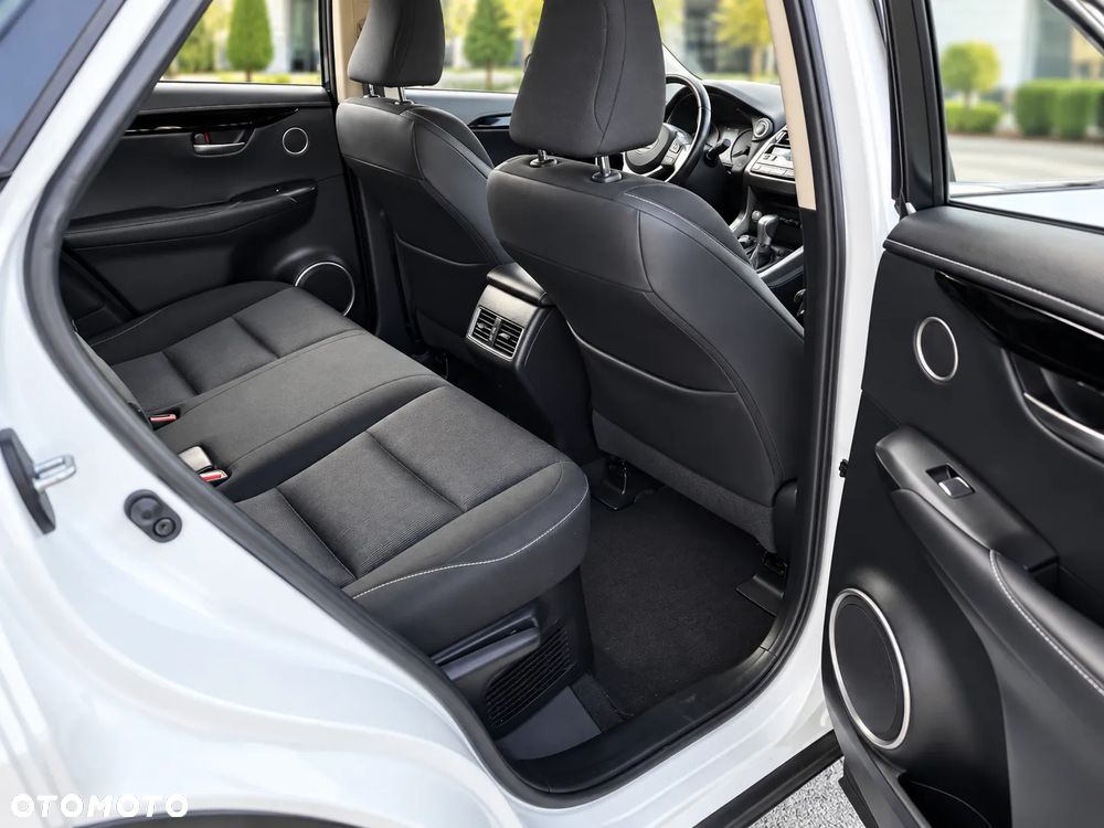Lexus NX 300 Business Edition AWD - 16