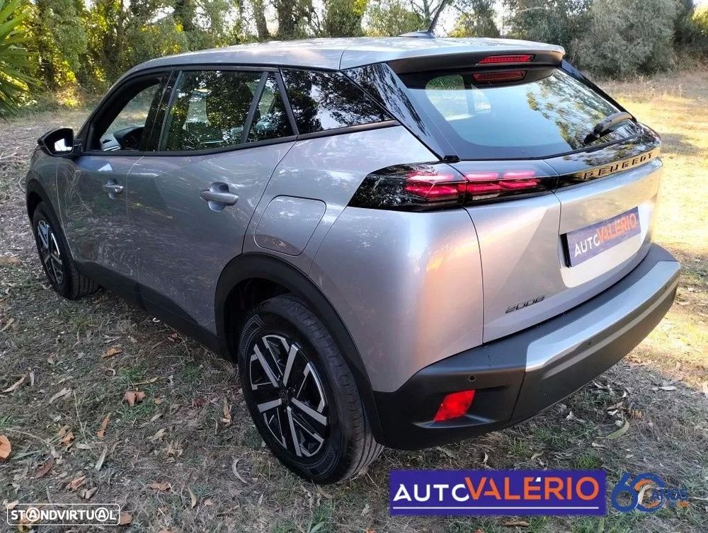 Peugeot 2008 1.2 PureTech Style - 4
