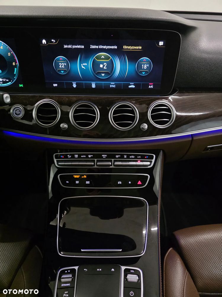 Mercedes-Benz Klasa E 300 de 9G-TRONIC AMG Line - 14