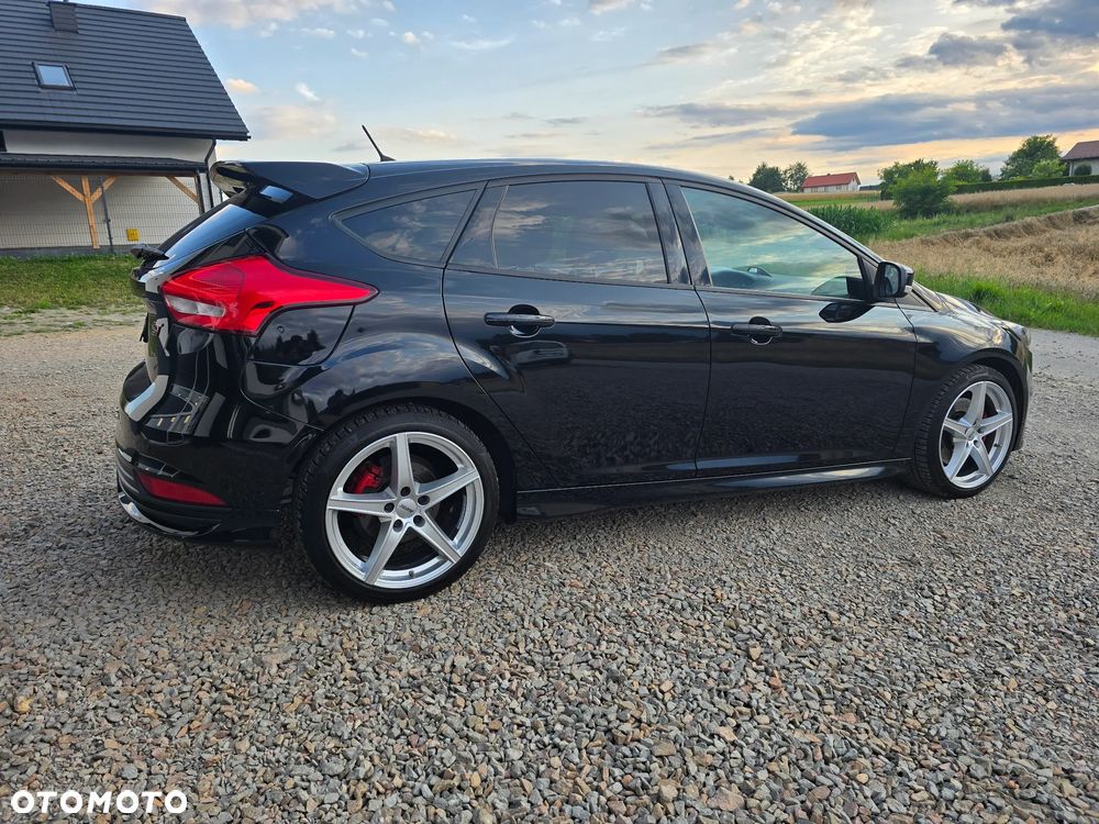 Ford Focus 2.0 EcoBoost ST mit Leder-Exclusiv-Paket - 10