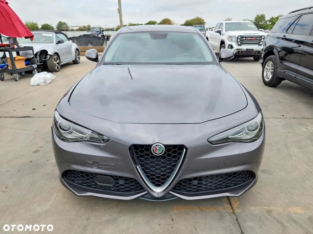 Alfa Romeo Giulia 2.0 Turbo 16V AT8-Q4 Ti - 5