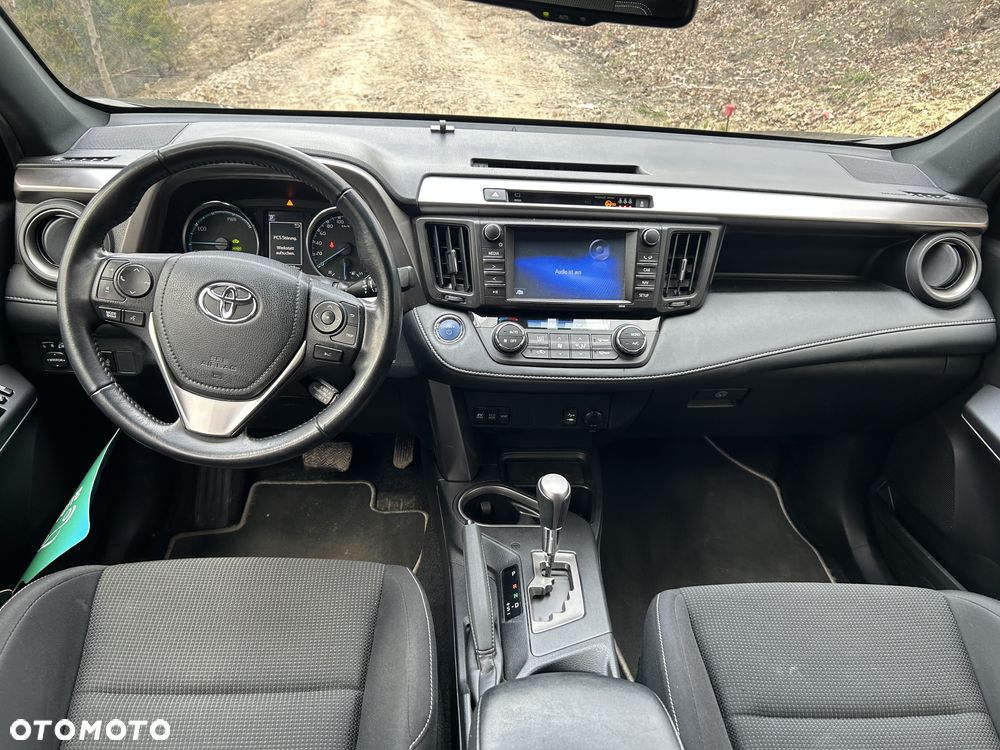 Toyota RAV4 - 6