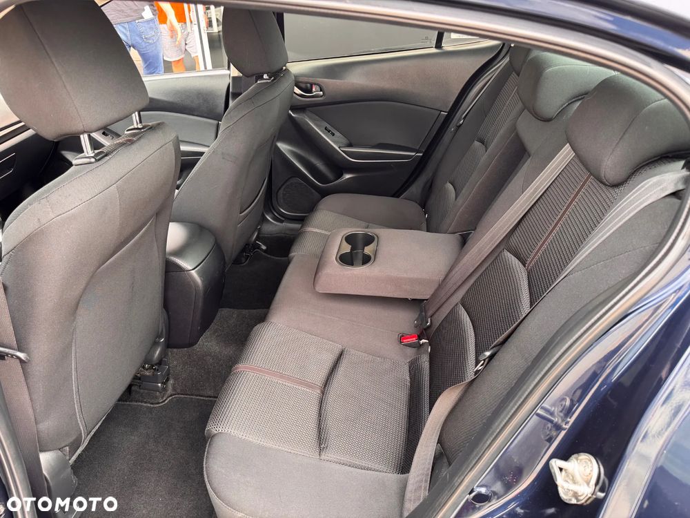 Mazda 3 - 5