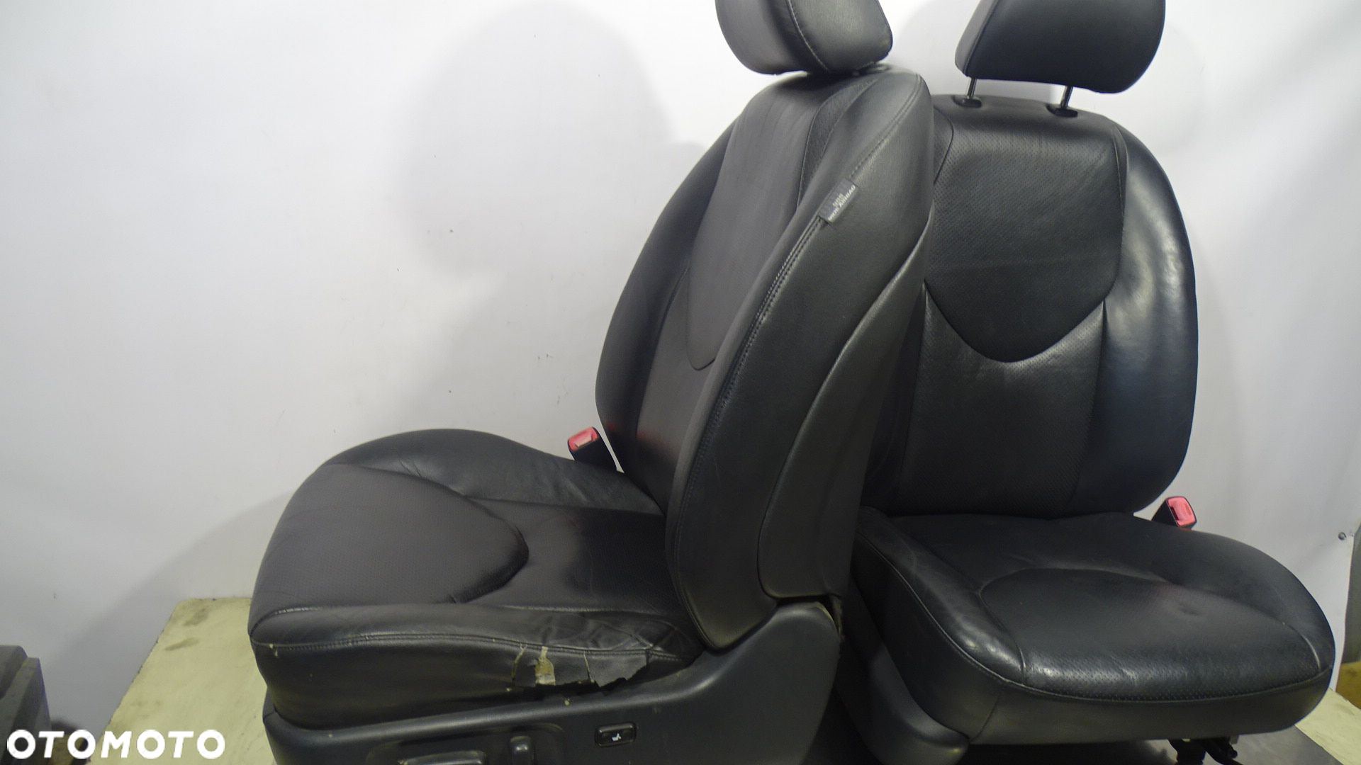 FOTEL PRZÓD TOYOTA RAV4 III 2.2D-CAT GRZANE - 21