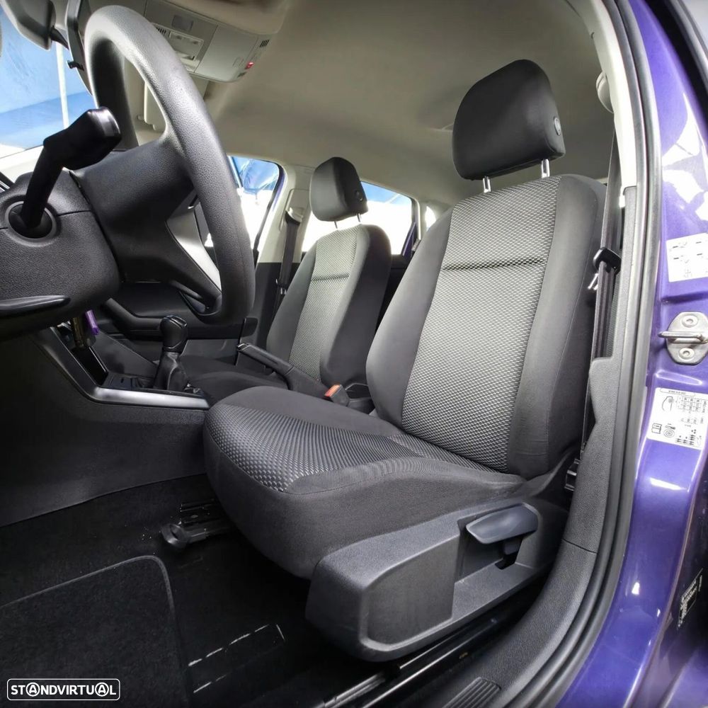 VW Polo 1.0 Trendline - 21
