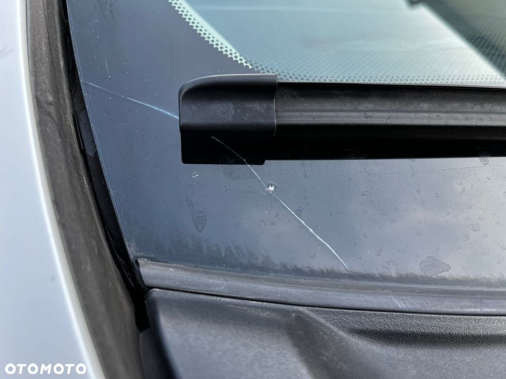 Toyota Avensis 2.0 D-4D Active - 22