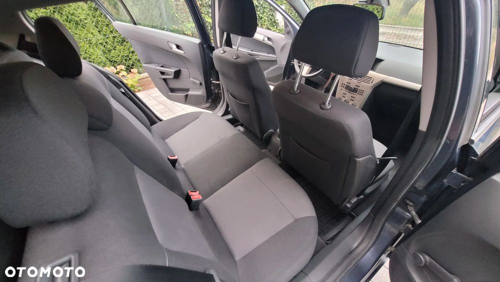 Opel Astra 1.6 Enjoy - 10