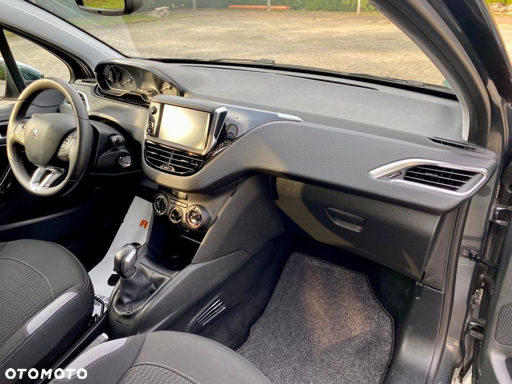 Peugeot 208 - 27
