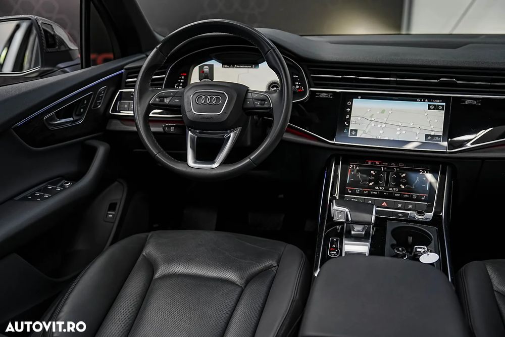 Audi Q7 55 TFSI quattro Tiptronic S line - 13