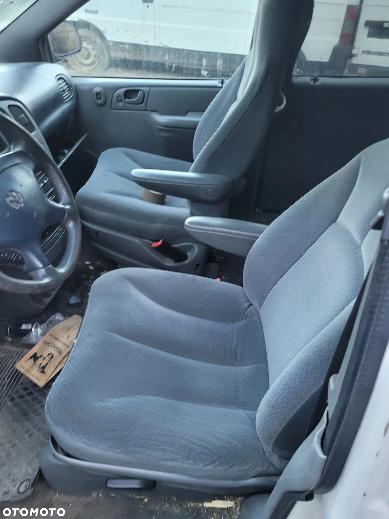 DODGE GRAND CARAVAN IV fotel fotele kanapa deska kokpit podsufitka boczek boczki klamka podłokietnik licznik - 3