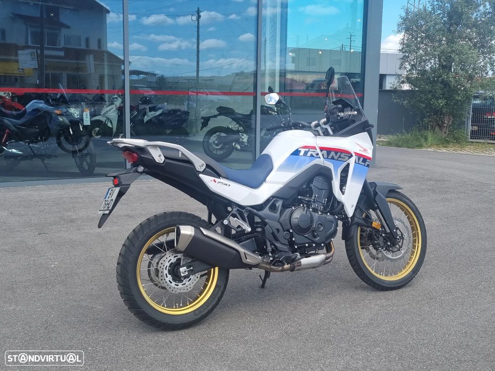 Honda Transalp XL750 - 4