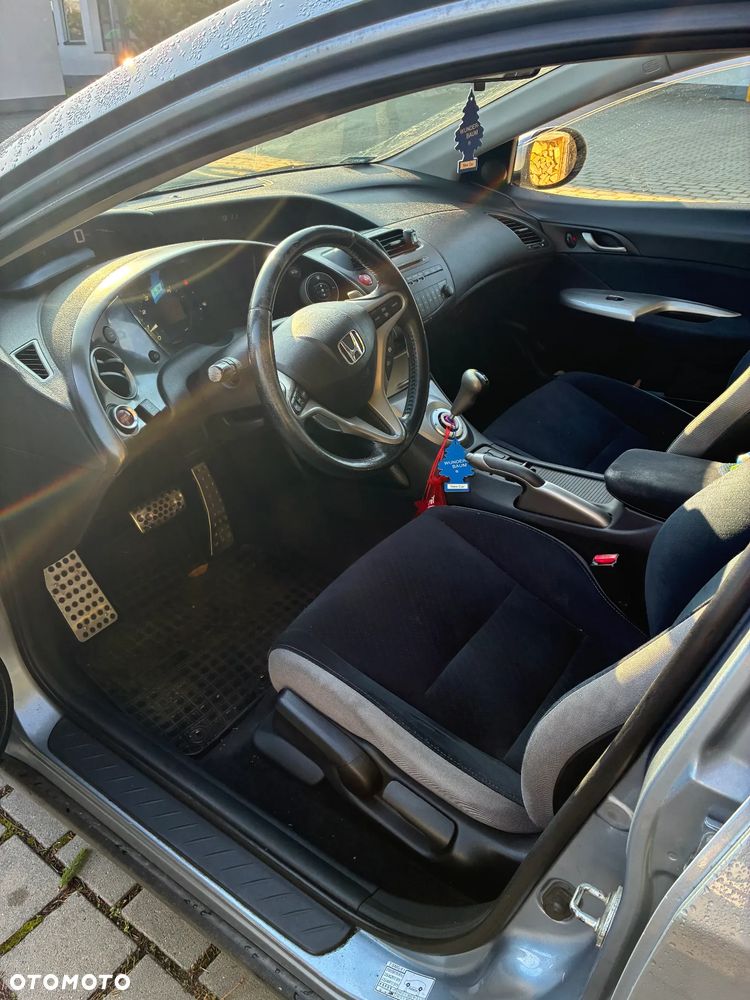 Honda Civic 1.8 Executive - 5