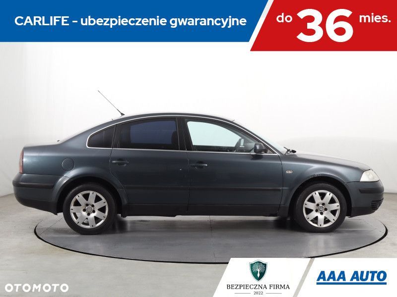Volkswagen Passat - 8