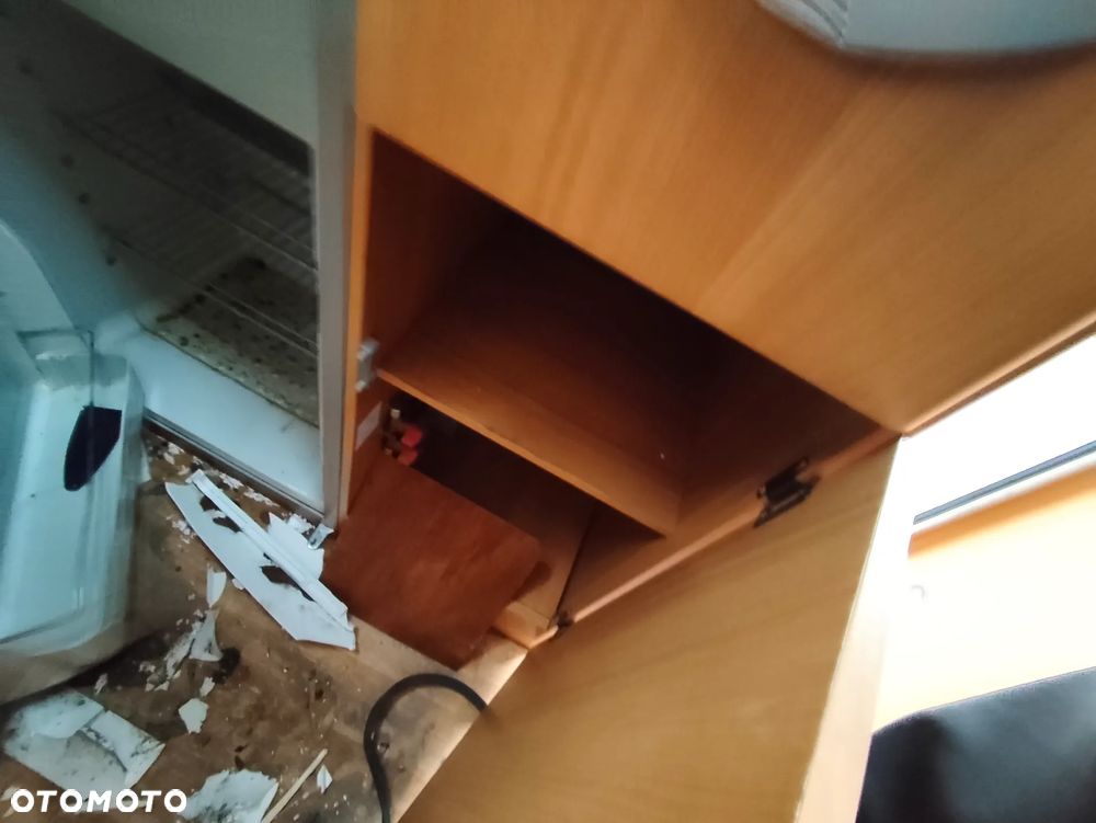 Ford Challenger - 13