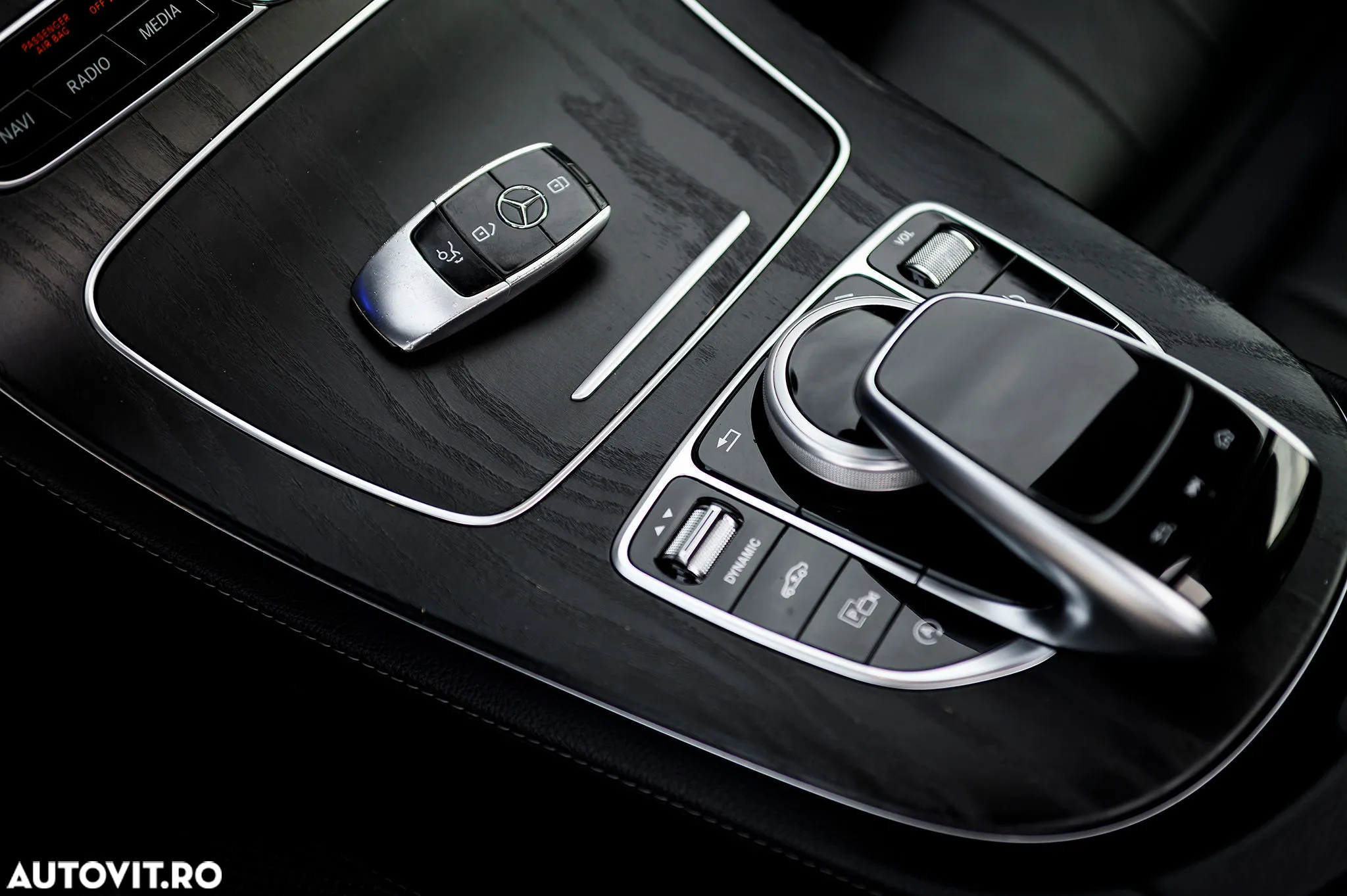 Mercedes-Benz E 220 d Coupe 9G-TRONIC AMG Line - 19