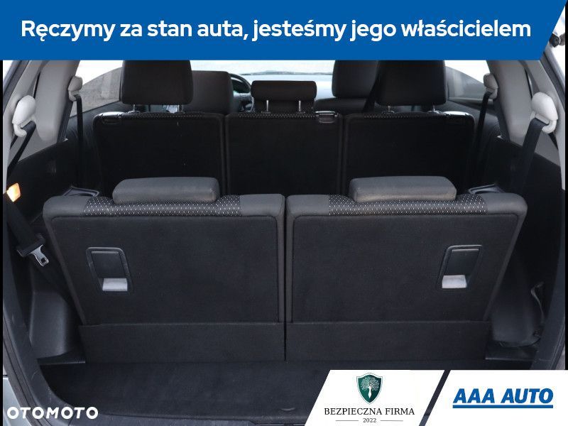 Toyota Corolla Verso - 16