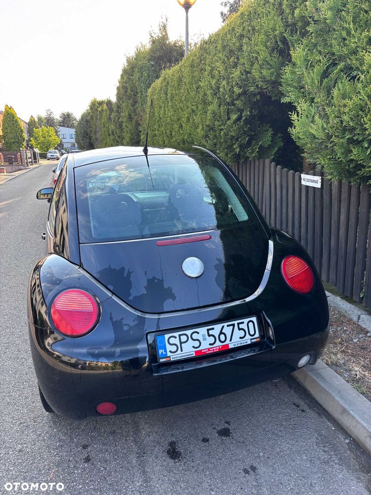 Volkswagen New Beetle - 2