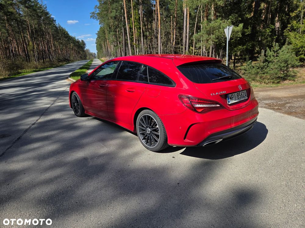 Mercedes-Benz CLA 200 7G-DCT AMG Line - 5