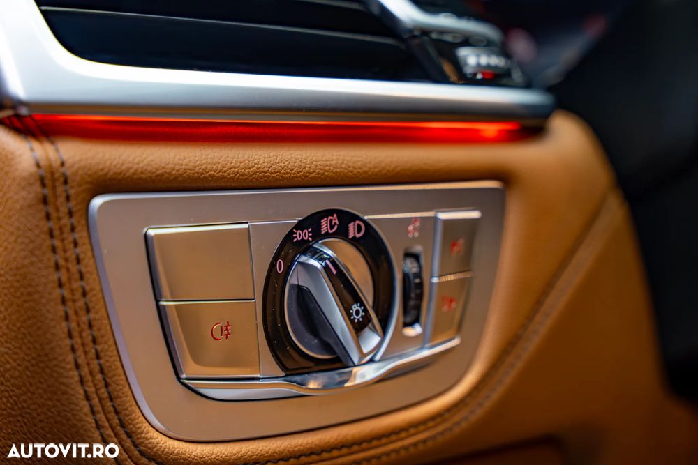 BMW Seria 7 740d xDrive MHEV - 7