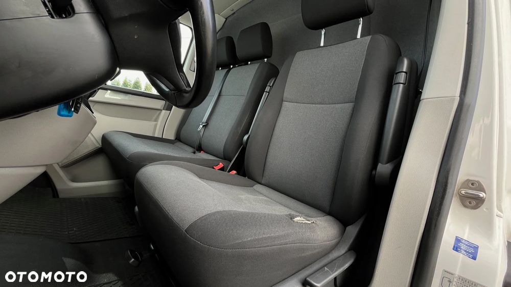 Volkswagen Transporter - 19