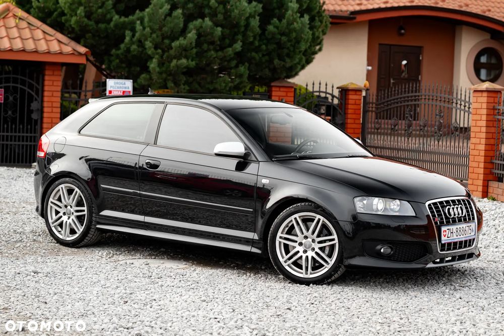 Audi S3 2.0T FSI Quattro - 4