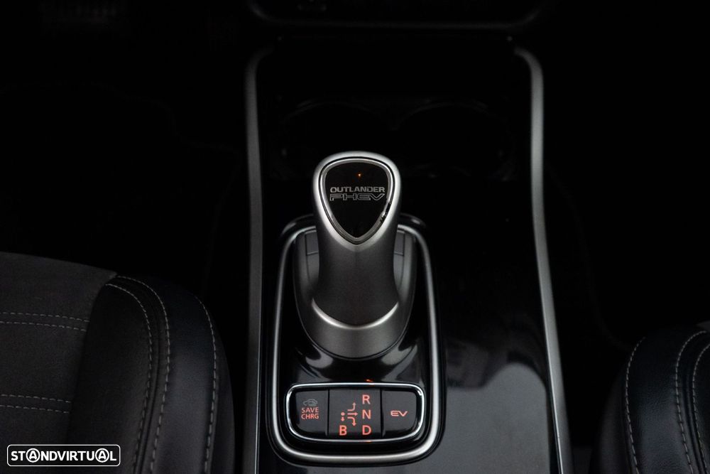 Mitsubishi Outlander 2.4 Intense - 26