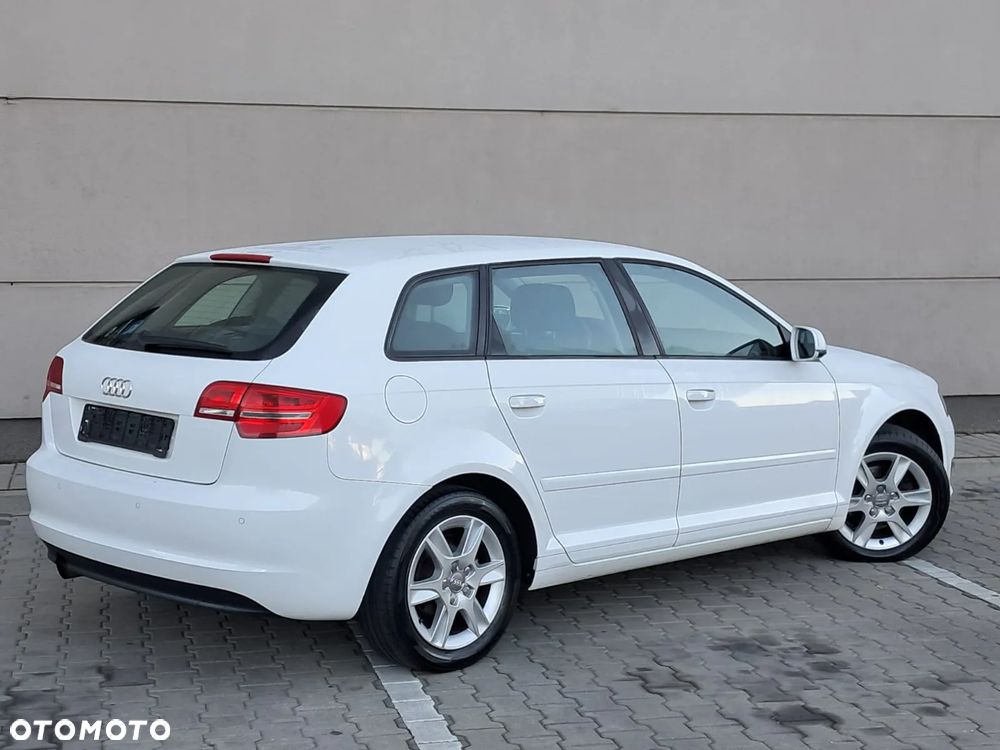 Audi A3 1.6 Limited Edition - 13