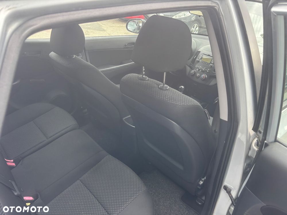 Hyundai i30 1.4 Edition Plus - 16