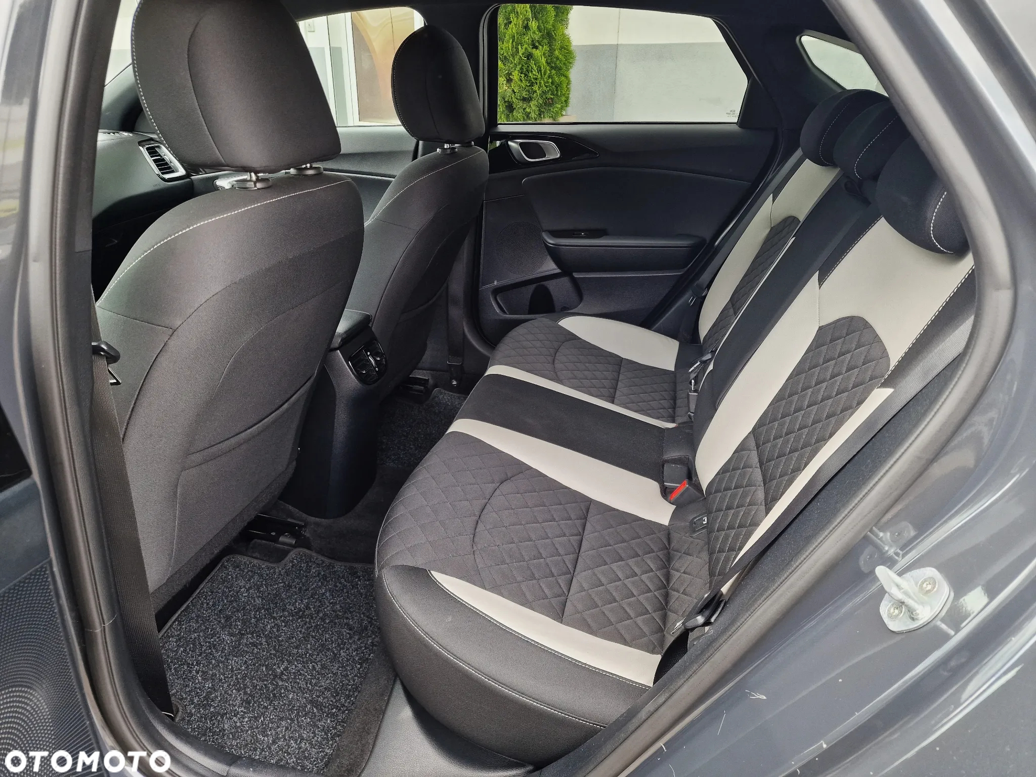 Kia ProCeed 1.6 CRDi GT Line DCT - 21
